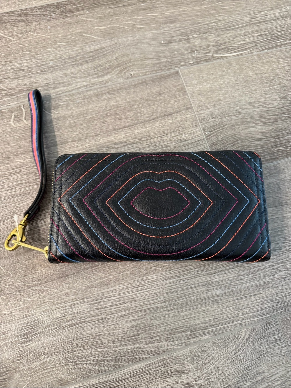 NWOT Fossil Logan Faux Leather RFID Blocking Clutch